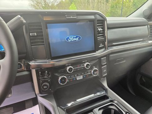 New 2026 Ford F350 4x4 Crew Cab DRW Super Duty image 8