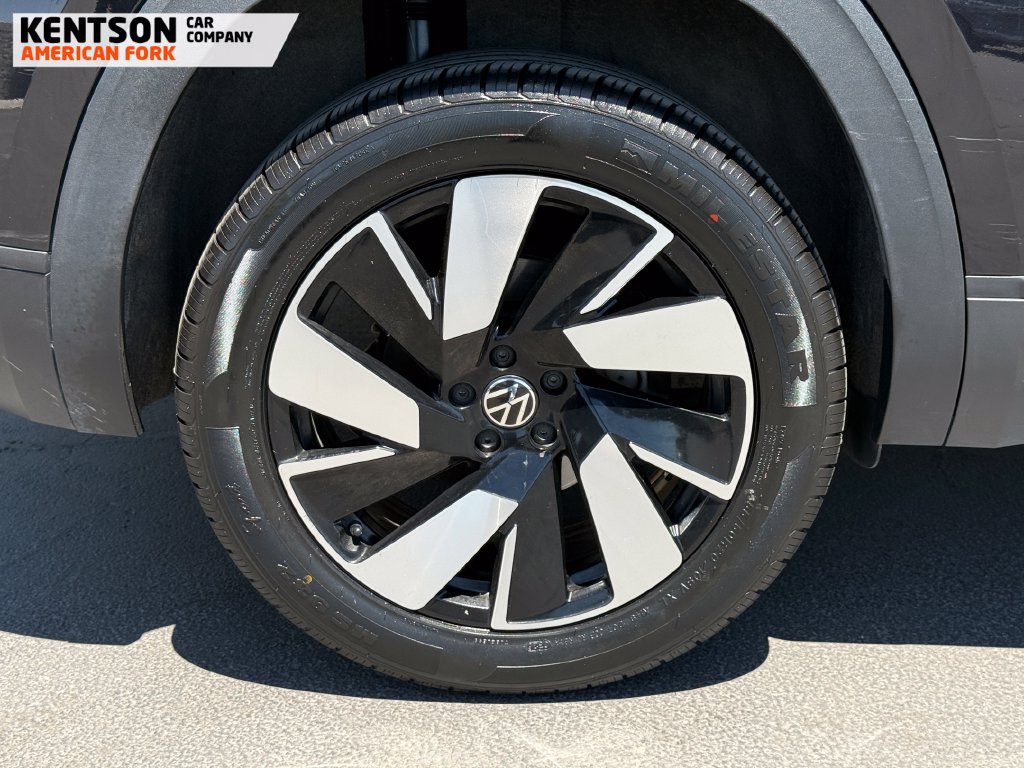 Used 2025 Volkswagen Atlas Cross Sport SE AWD/4WD image 11