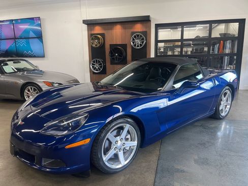 Used 2007 Chevrolet Corvette Convertible w/ Preferred Equipment Group RWD image 3