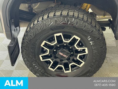 Used 2024 GMC Sierra 2500 AT4X image 21