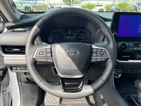 New 2026 Toyota Grand Highlander FWD image 22