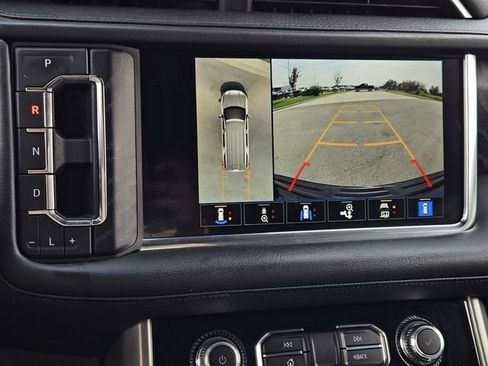 Used 2023 GMC Yukon Denali AWD/4WD image 18