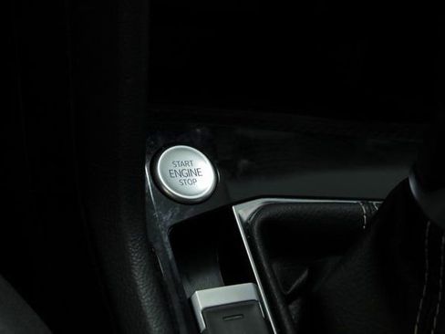 New 2024 Volkswagen Taos SE image 24