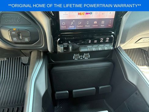 New 2026 RAM 3500 Big Horn AWD/4WD image 17