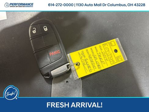 Used 2014 Jeep Grand Cherokee Laredo w/ 18" Wheel & 8.4" Radio Group image 26