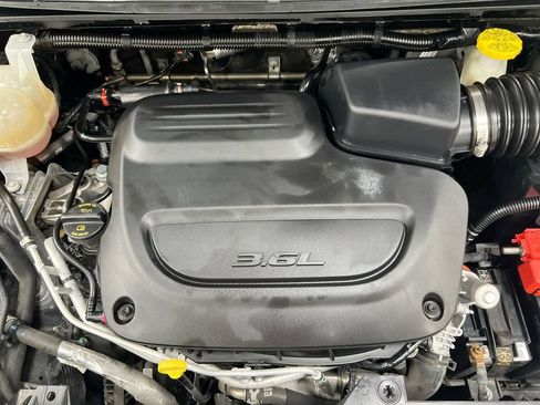 Used 2023 Chrysler Voyager LX FWD image 25