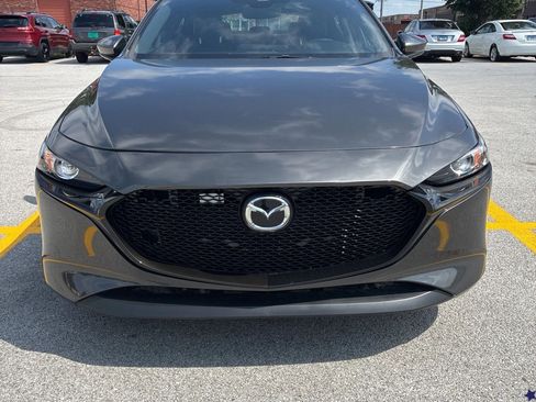 Used 2023 MAZDA MAZDA3 s FWD image 4