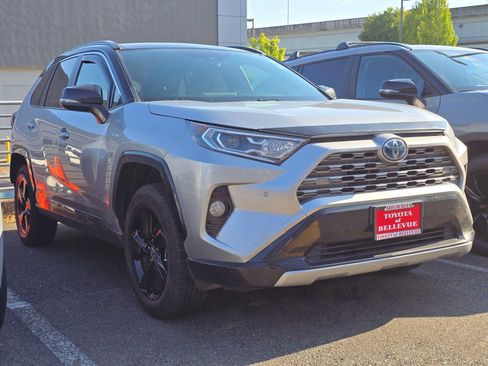 Used 2021 Toyota RAV4 XSE AWD/4WD image 3