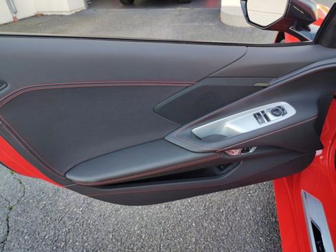 Used 2022 Chevrolet Corvette Stingray Coupe w/ Z51 Performance Package image 20