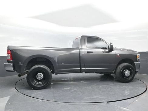 Used 2024 RAM 3500 Tradesman w/ Chrome Appearance Group AWD/4WD image 3