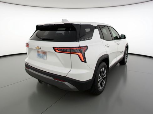 Used 2025 Chevrolet Equinox LT image 9