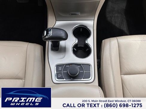 Used 2014 Jeep Grand Cherokee Limited w/ Trailer Tow Group IV image 21