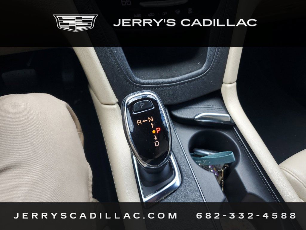 Used 2017 Cadillac XT5 FWD w/ LPO, Wheel Lock Package image 12