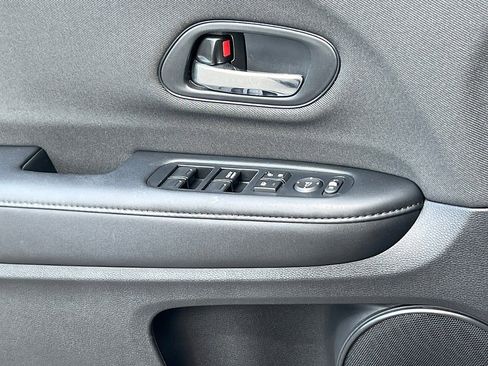 Used 2022 Honda HR-V Sport image 18