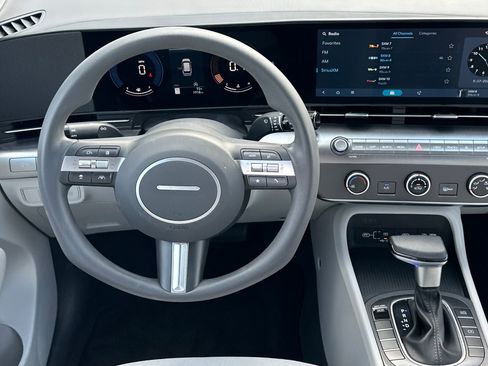 Used 2026 Hyundai Kona SE FWD image 14