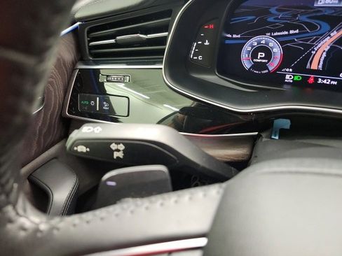 Used 2019 Audi Q8 Prestige image 60