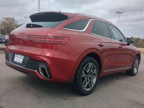 Used 2023 Genesis GV70 2.5T w/ Select Package image 4