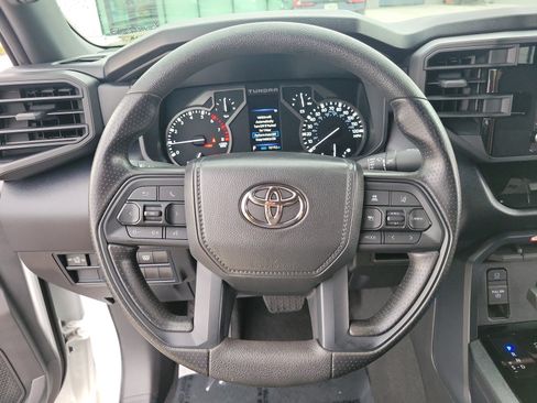 Used 2025 Toyota Tundra SR w/ SR Tow Package AWD/4WD image 17