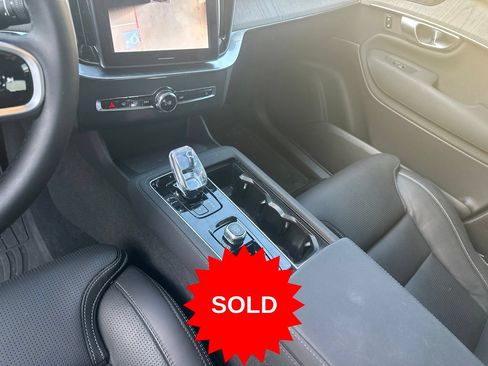 Used 2025 Volvo XC90 T8 Ultra AWD/4WD image 23