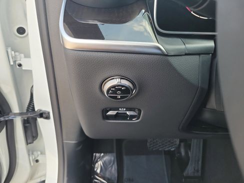 Certified 2026 Mercedes-Benz GLC 300 image 24