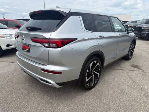 Used 2022 Mitsubishi Outlander SE FWD image 5