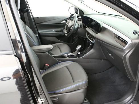 Used 2025 Buick Encore GX Sport Touring AWD/4WD image 27
