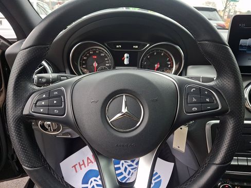 Certified 2019 Mercedes-Benz GLA 250 4MATIC image 19