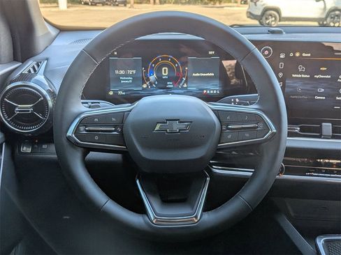 New 2026 Chevrolet Equinox LT w/ Midnight Edition FWD image 9