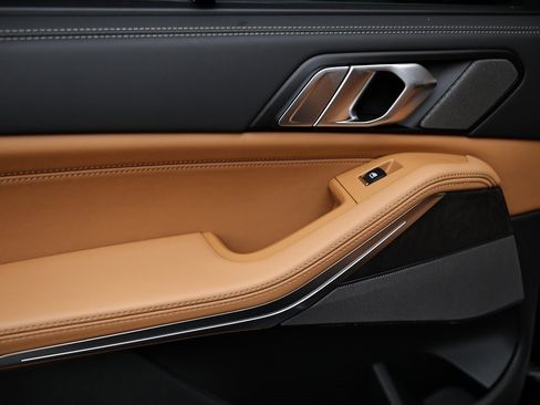 New 2026 BMW X5 xDrive40i w/ M Sport Package image 24