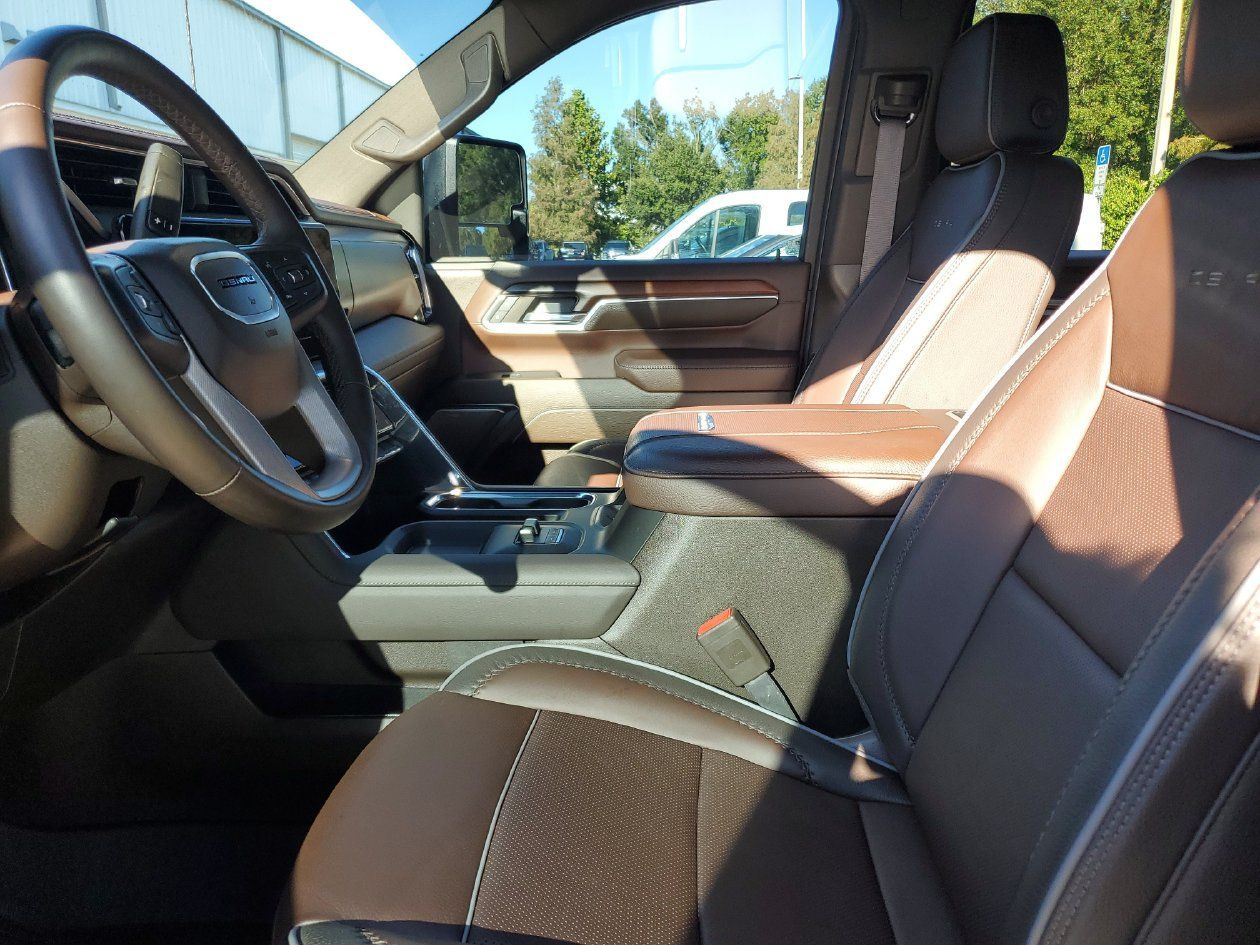 Used 2024 GMC Sierra 2500 Denali w/ Technology Package AWD/4WD image 19