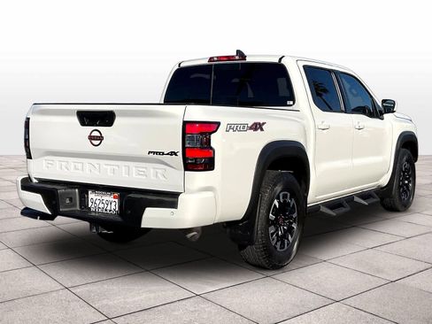 Used 2024 Nissan Frontier PRO-4X w/ Technology Package AWD/4WD image 13