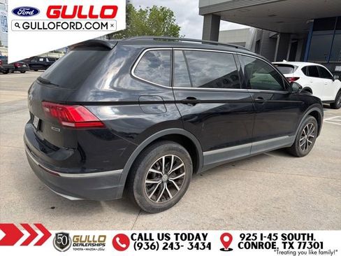 Used 2021 Volkswagen Tiguan SE w/ Panoramic Sunroof Package AWD/4WD image 4