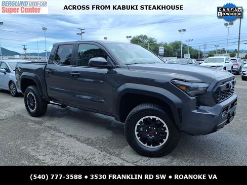 Used 2025 Toyota Tacoma TRD Off-Road AWD/4WD image 1