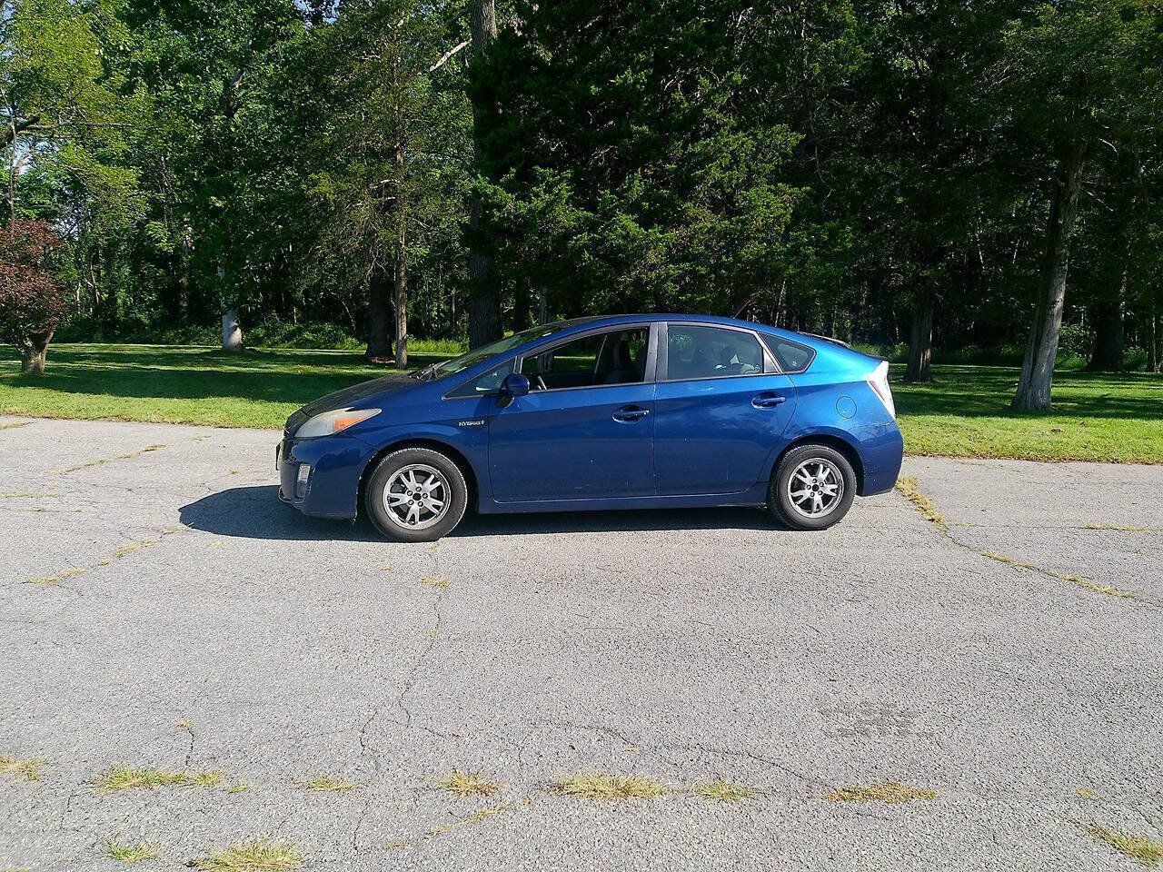 Used 2010 Toyota Prius Three FWD image 3