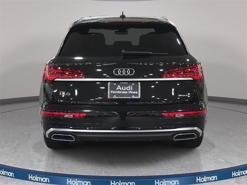 Used 2023 Audi Q5 2.0T Premium w/ Convenience Package image 7