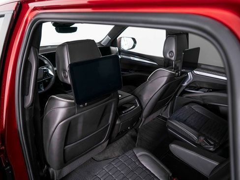 Used 2025 Cadillac Escalade V image 16