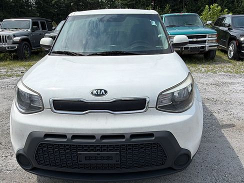 Used 2016 Kia Soul FWD image 3