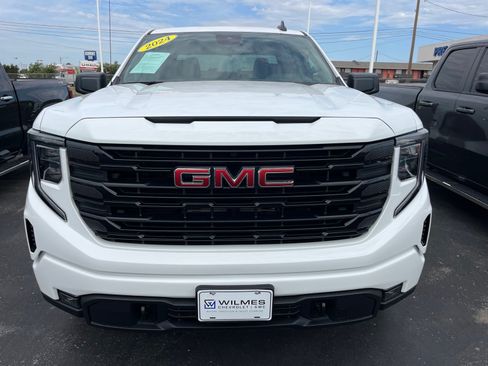 Used 2024 GMC Sierra 1500 Elevation AWD/4WD image 2