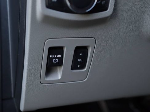 Used 2019 Ford F150 XLT w/ Equipment Group 302A Luxury AWD/4WD image 10