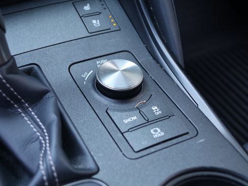 Used 2021 Lexus IS 350 F Sport RWD image 30