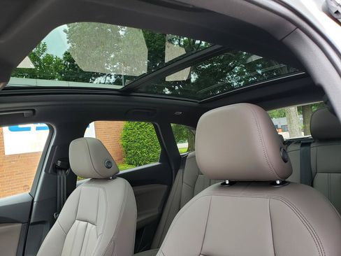 Used 2025 Audi Q5 Premium w/ Convenience Package AWD/4WD image 10
