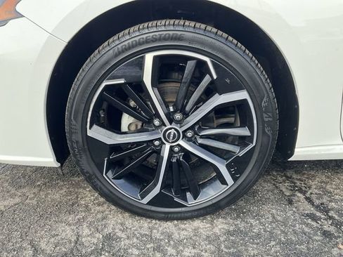 Certified 2024 Nissan Altima 2.5 SR image 8