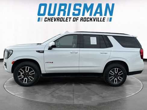 Used 2024 GMC Yukon AT4 AWD/4WD image 3
