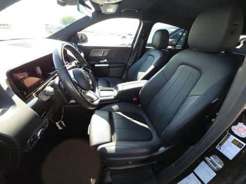 Used 2025 Mercedes-Benz GLA 250 image 3