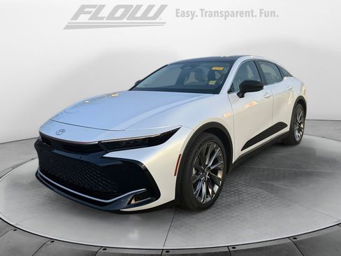 Certified 2026 Toyota Crown Limited w/ Advanced Technology Package image 3