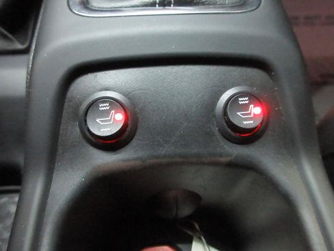 Used 2023 Jeep Wrangler Unlimited Sahara AWD/4WD image 39