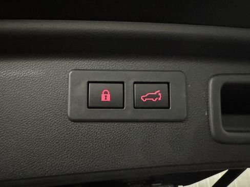 Used 2022 Subaru Forester Touring AWD/4WD image 10
