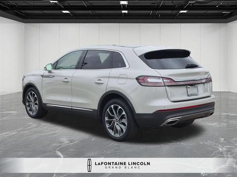 Used 2022 Lincoln Nautilus Reserve AWD/4WD image 3