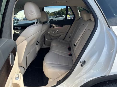 Used 2022 Mercedes-Benz GLC 300 image 31