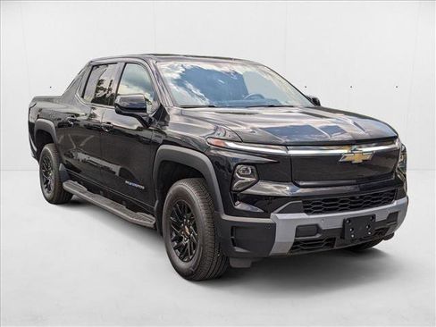 New 2026 Chevrolet Silverado EV LT image 6